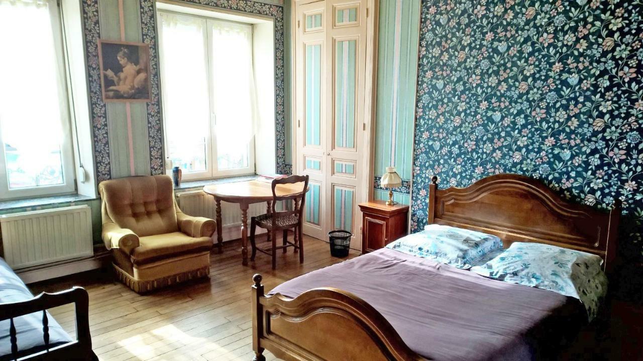 Le Point Du Jour Panzió Revin Kültér fotó